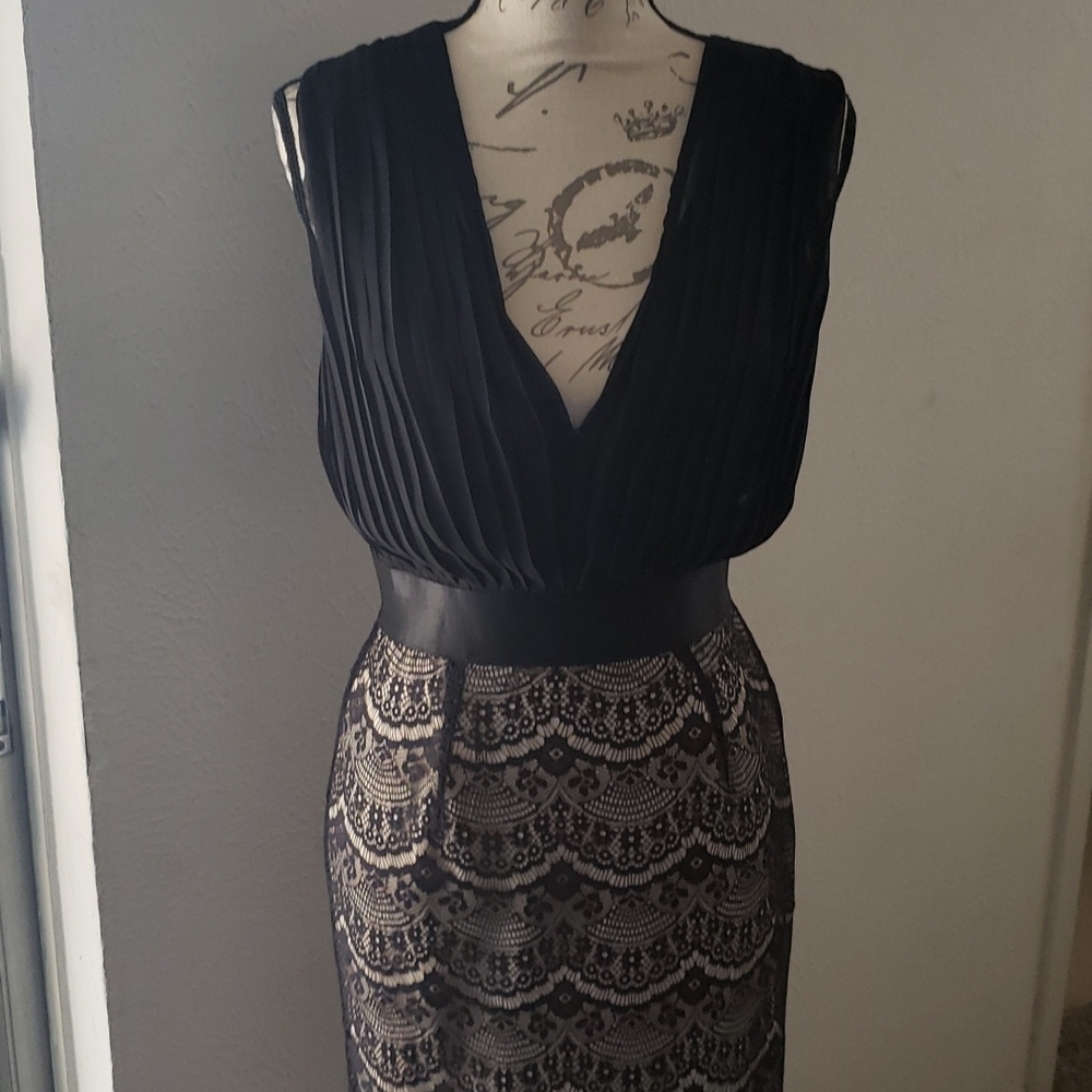 BOOHOO Chiffon and lace dress